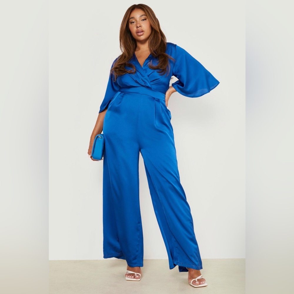 BOOHOO - Cobalt Plus Satin Pleated Wide Leg Jumpsuit US 24